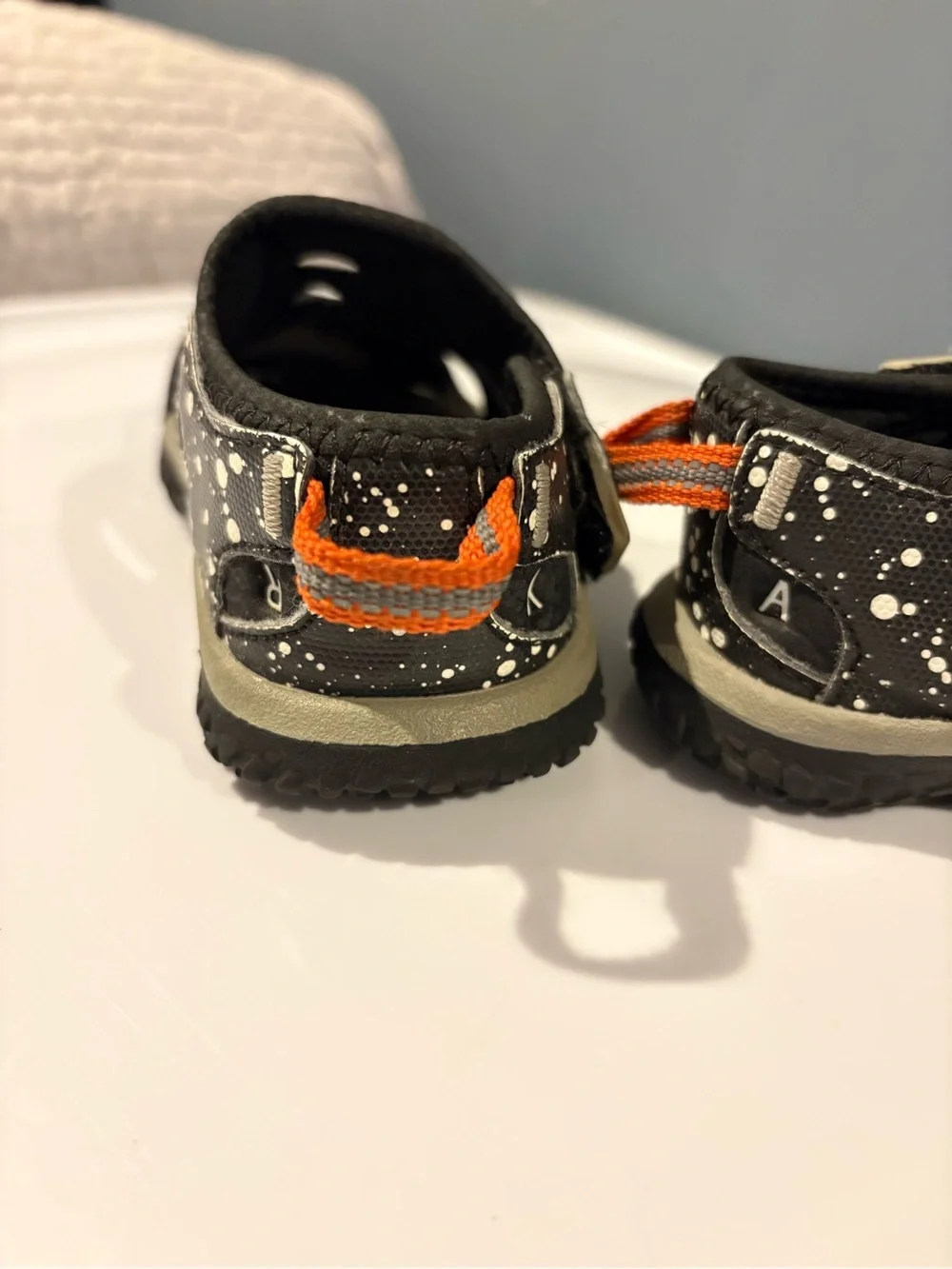 Keen Stingray toddler sandals black and cosmos Size 6 baby shoes water repellent